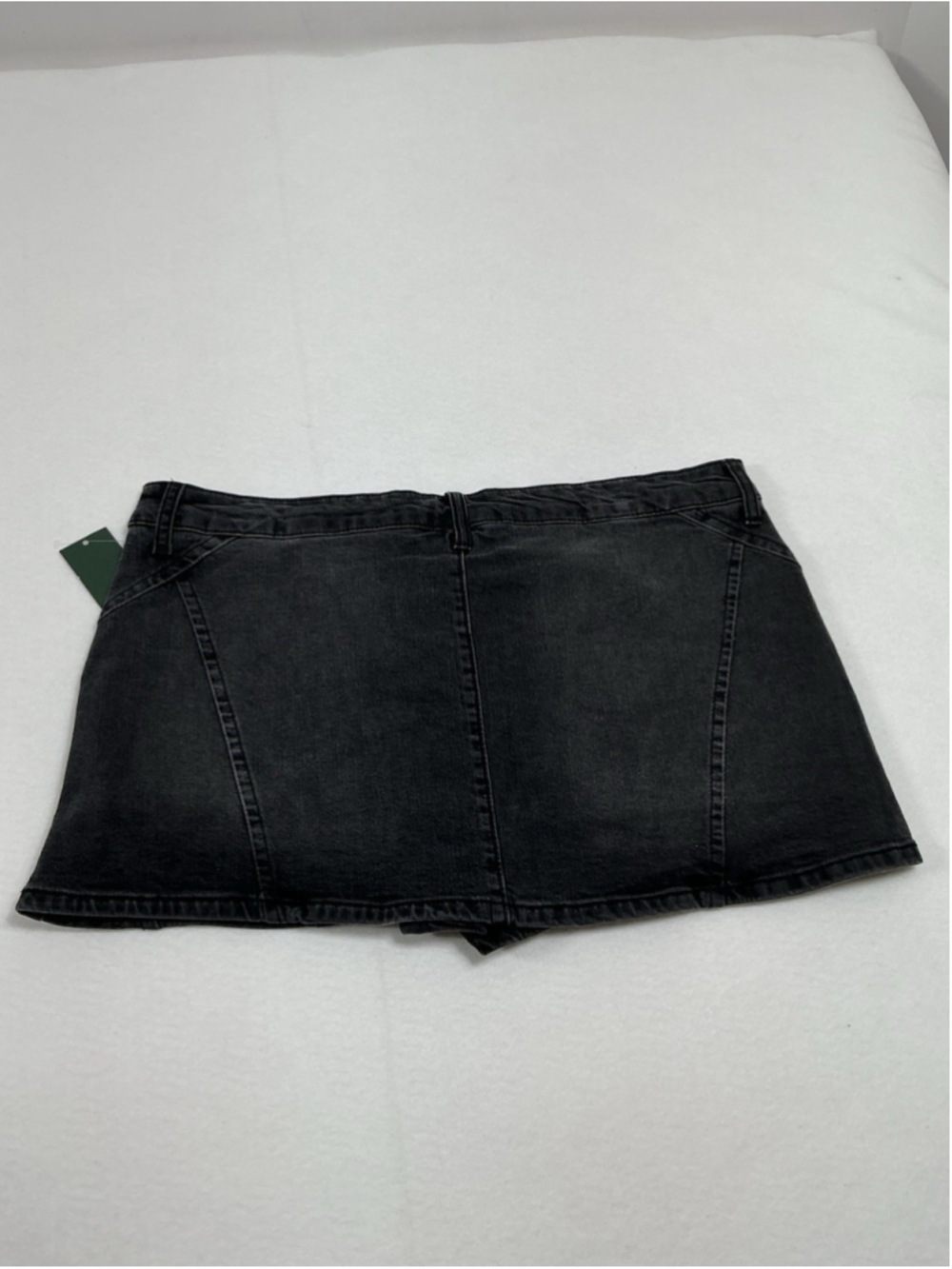 Womans NWT Wild Fable Black Jean Skort With Studs Size Large - Picture 3 of 7